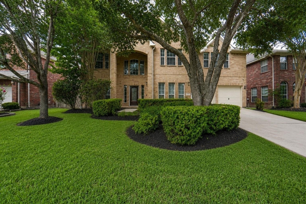 2414 Falcon Knoll Ln - Photo 1