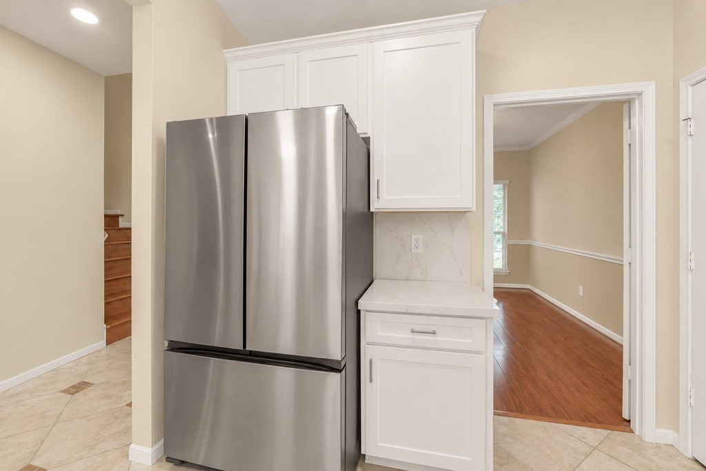 2414 Falcon Knoll Ln - Photo 8