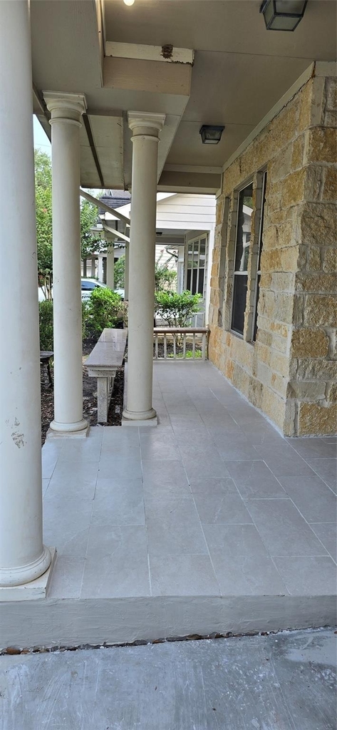 1018 Winter Green Court - Photo 4