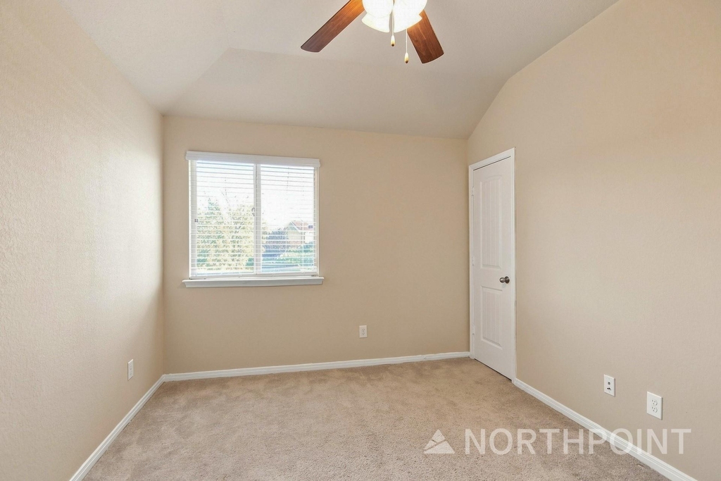 22488 Toronado Ridge Lane - Photo 10
