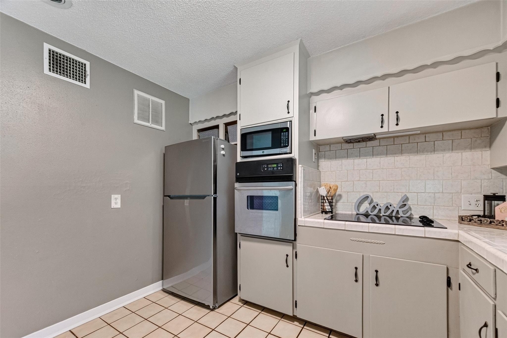 5114 Beechnut Street - Photo 8
