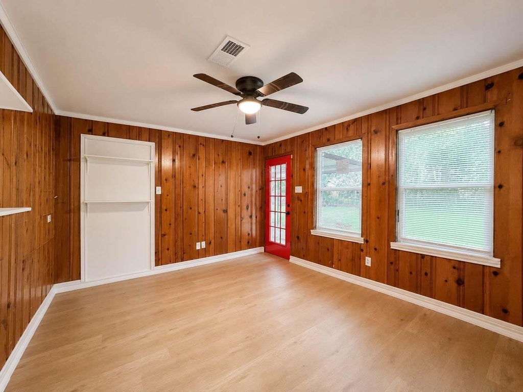 703 Texas Avenue - Photo 19
