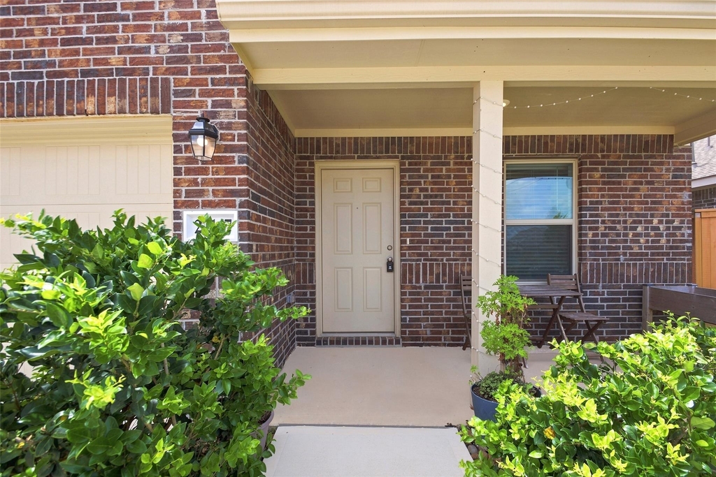 27147 Breakaway Lane - Photo 1