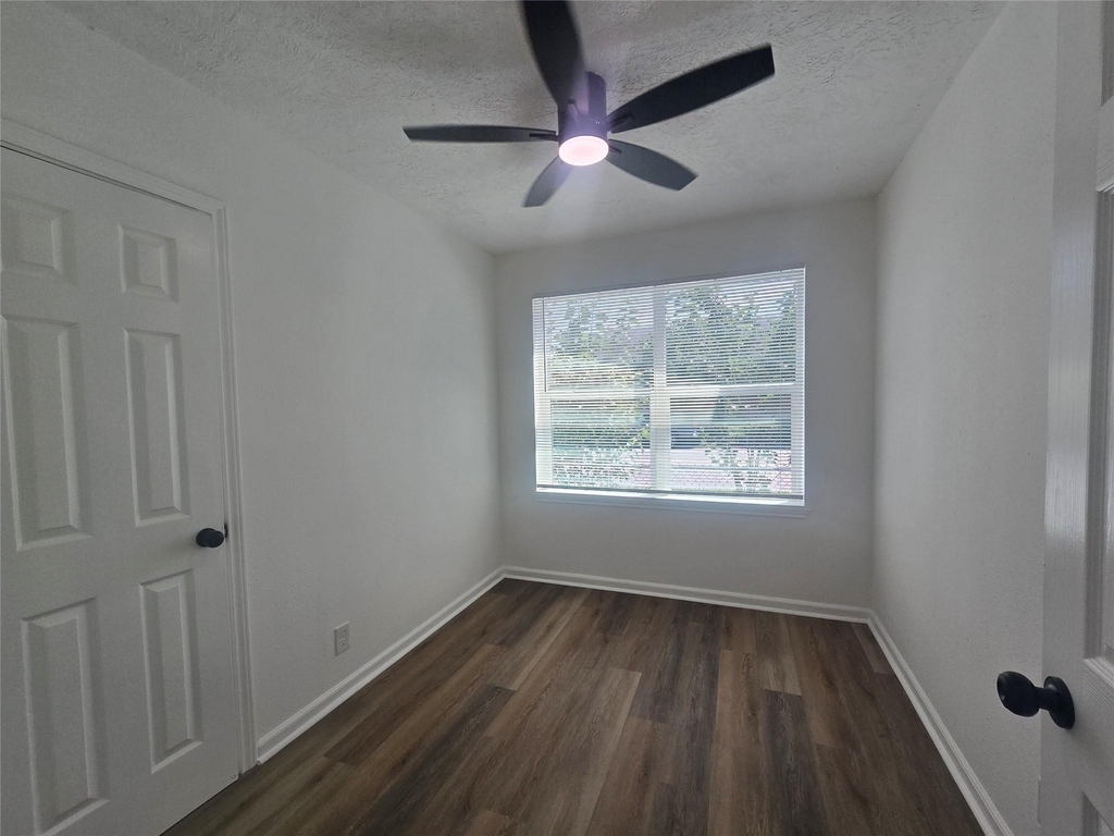 5102 Avenue L - Photo 26