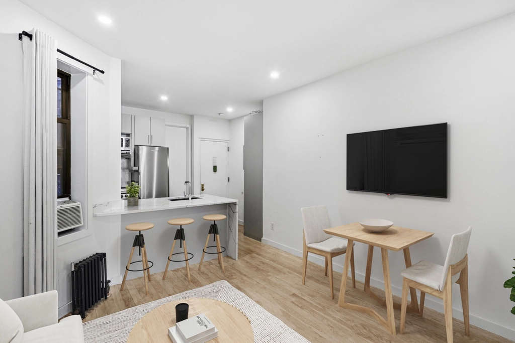 212 Lafayette Street - Photo 2
