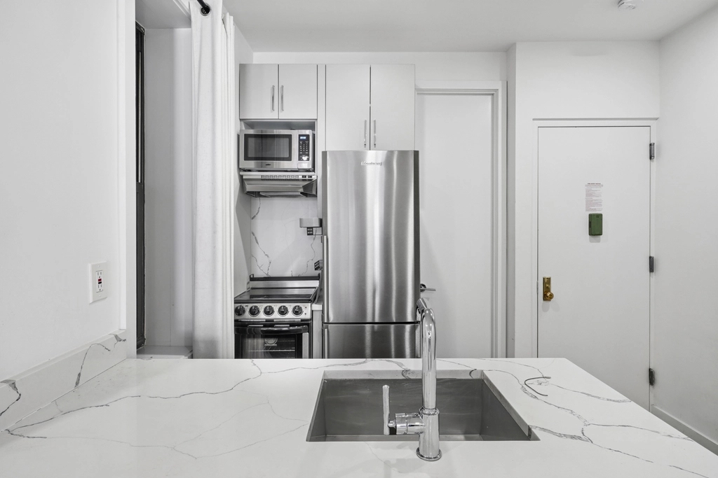 212 Lafayette Street - Photo 1