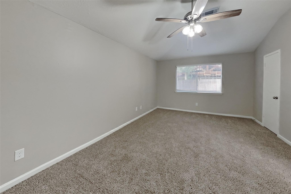 28811 Stapleford Street - Photo 7