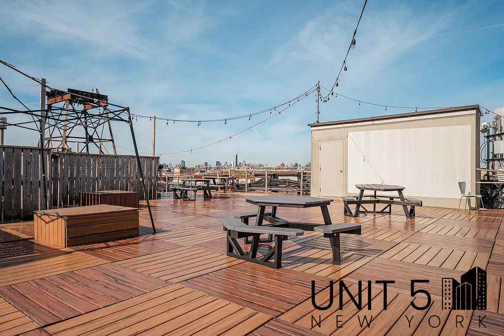 345 Eldert Street - Photo 10