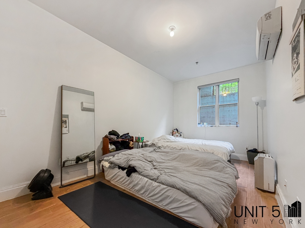 345 Eldert Street - Photo 7