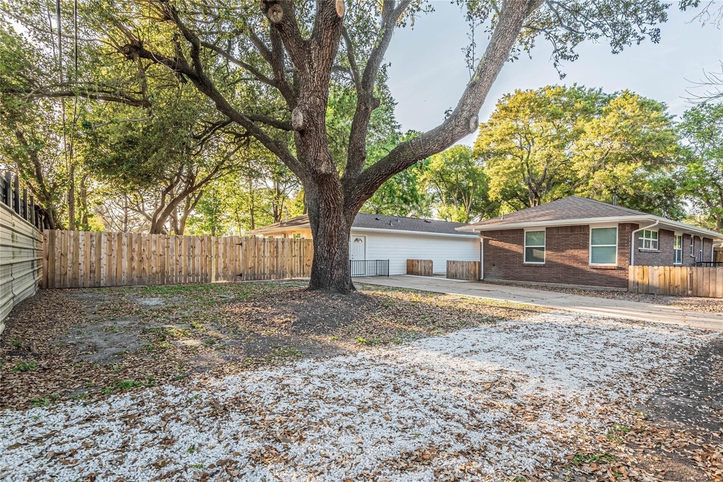 6003 De Moss Drive - Photo 32