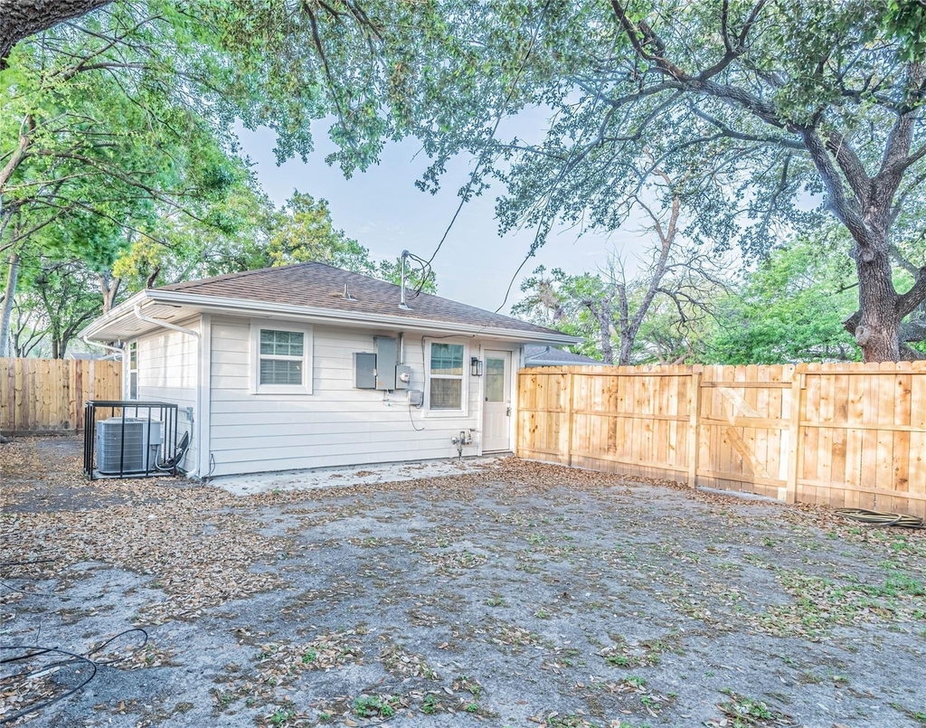 6003 De Moss Drive - Photo 33