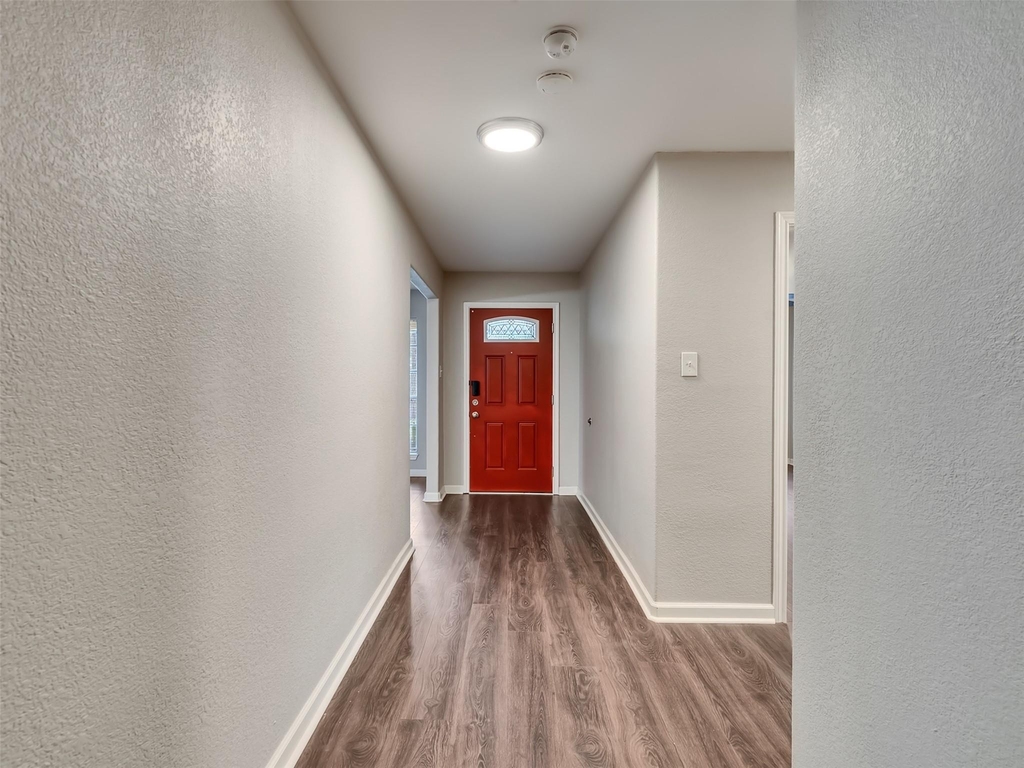 2030 Lone Rock Drive - Photo 2