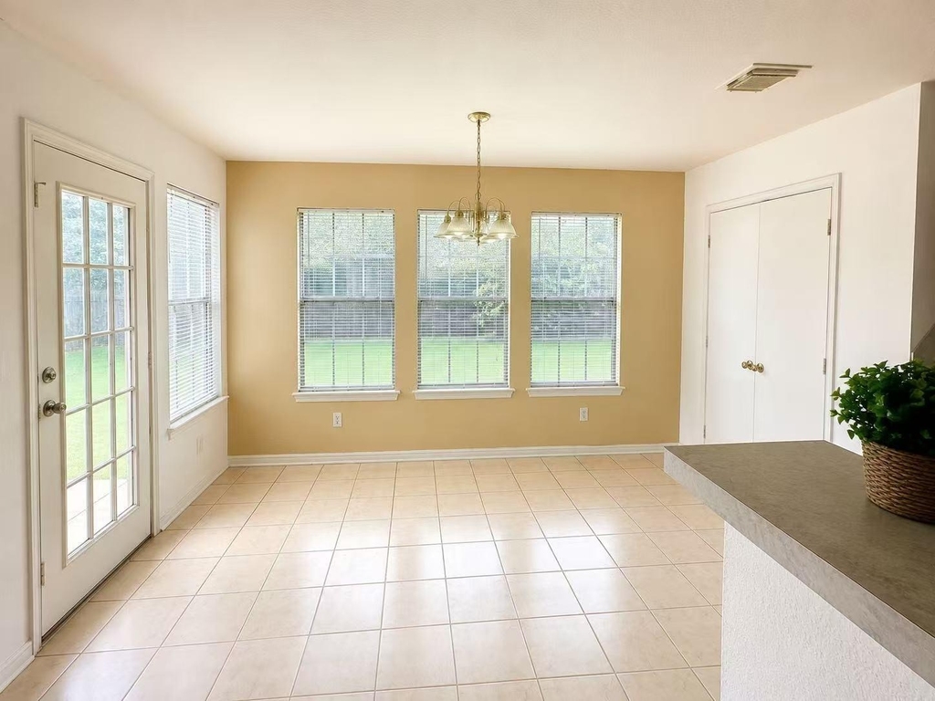 3519 Benjamin Franklin Lane - Photo 7