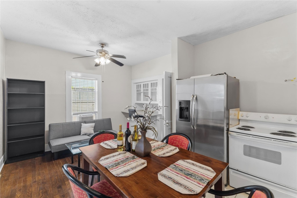 2511 Whitney - Photo 6