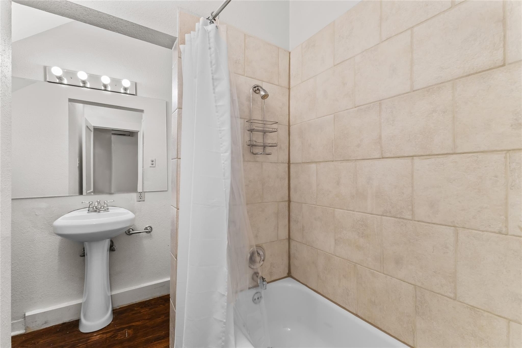 2511 Whitney - Photo 14