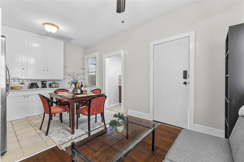 2511 Whitney - Photo 5