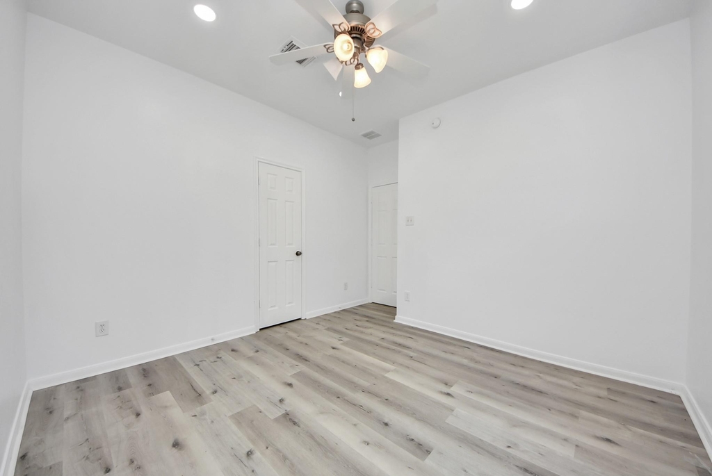7330 Jacobs Well Drive - Photo 10