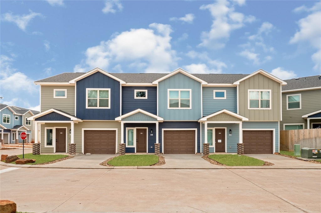 14010 Longstreet - Photo 1