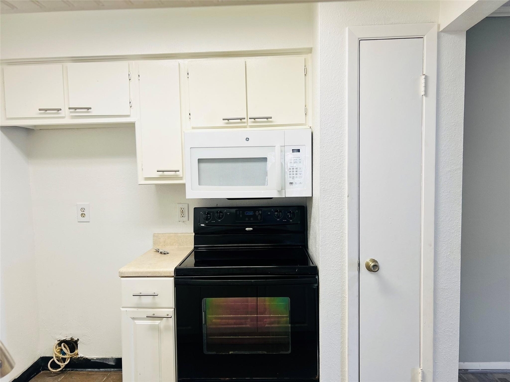 2800 Jeanetta Street - Photo 2