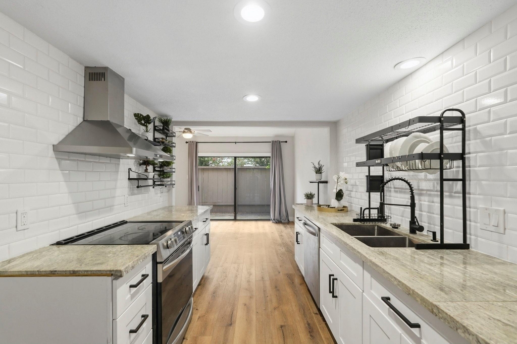1063 Country Place Drive - Photo 11