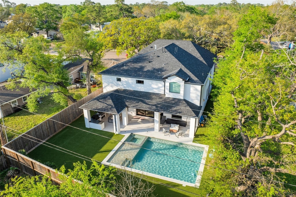 907 W 43rd Street - Photo 42