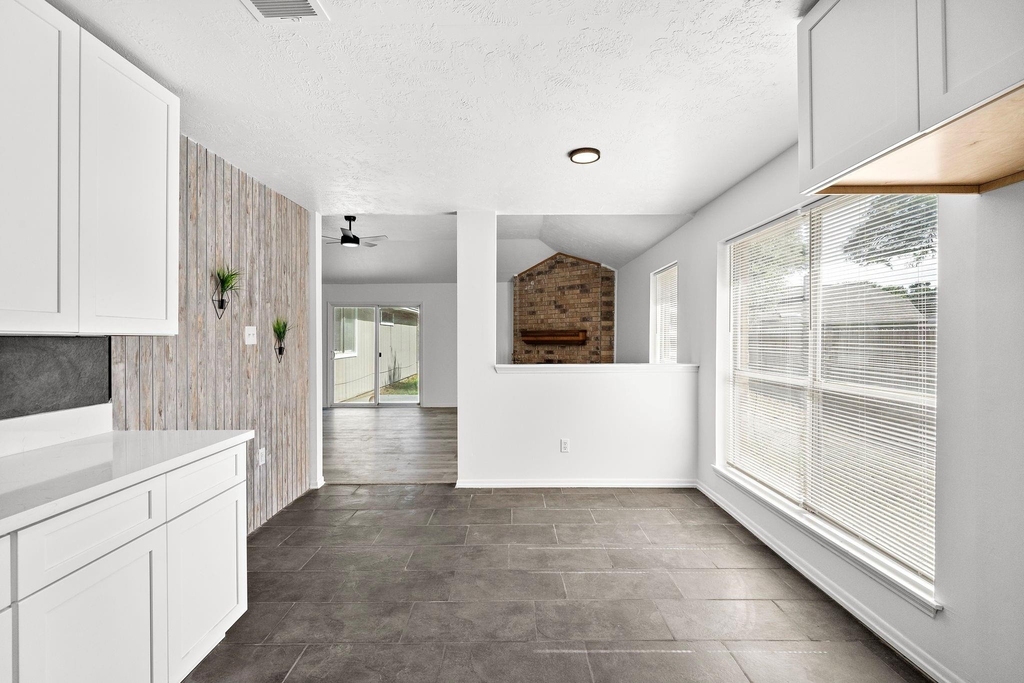 1022 Western Meadows Drive - Photo 10