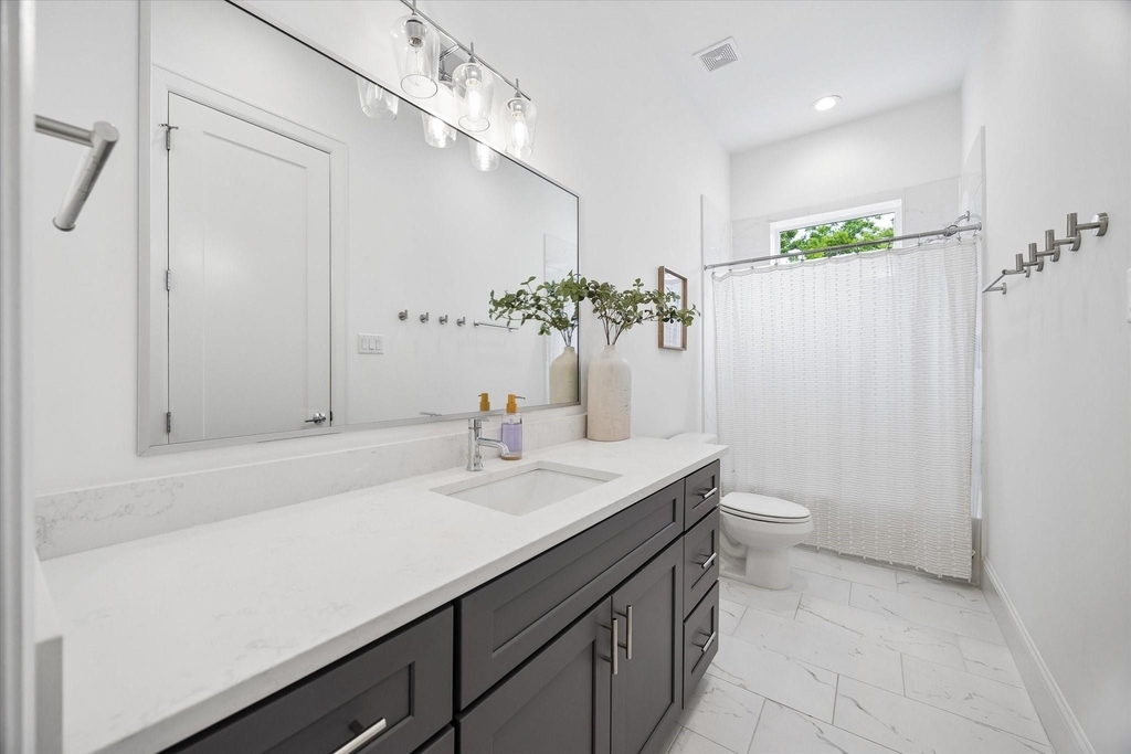 826 Nadine Street - Photo 7