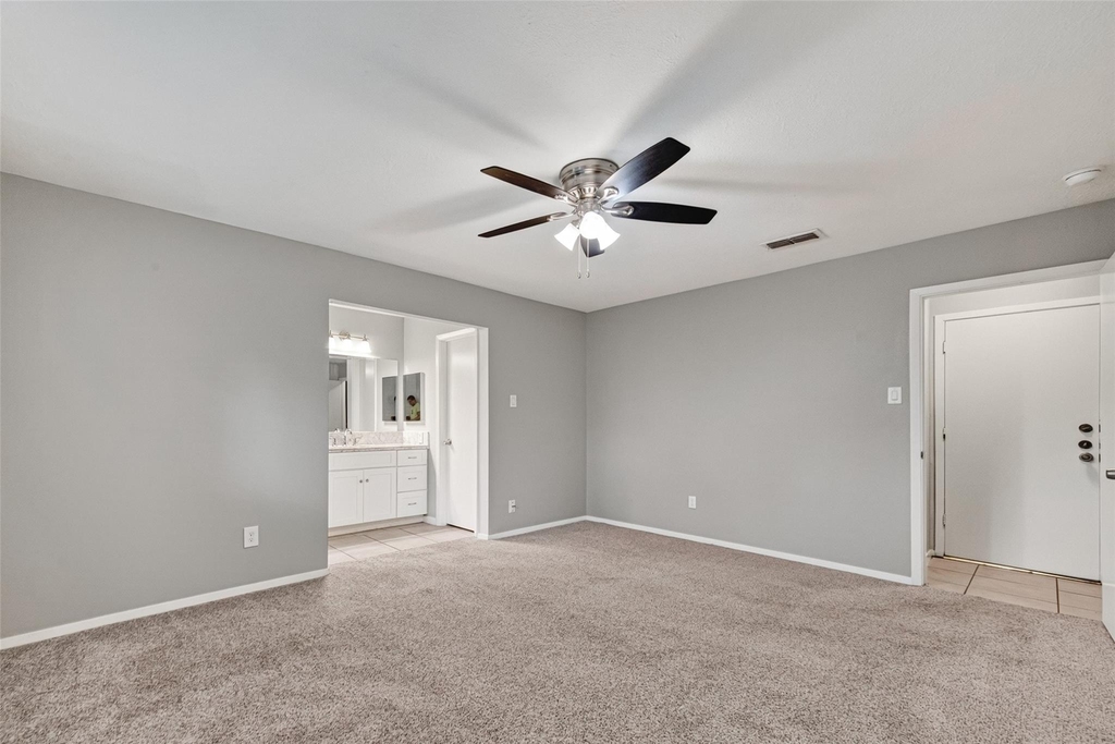 16614 Blackhawk Boulevard - Photo 14