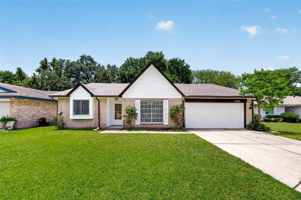 16614 Blackhawk Boulevard - Photo 0