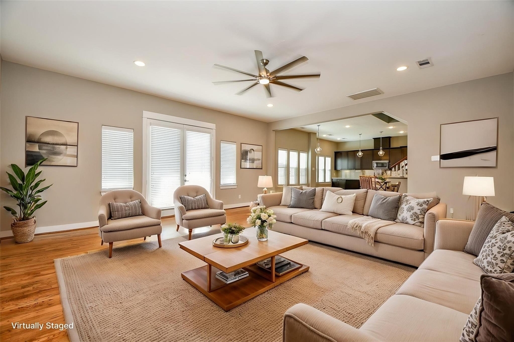 955 W 24th Street - Photo 3