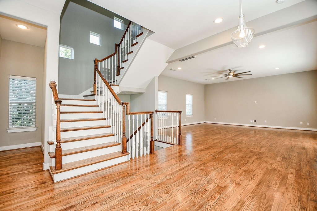 955 W 24th Street - Photo 24