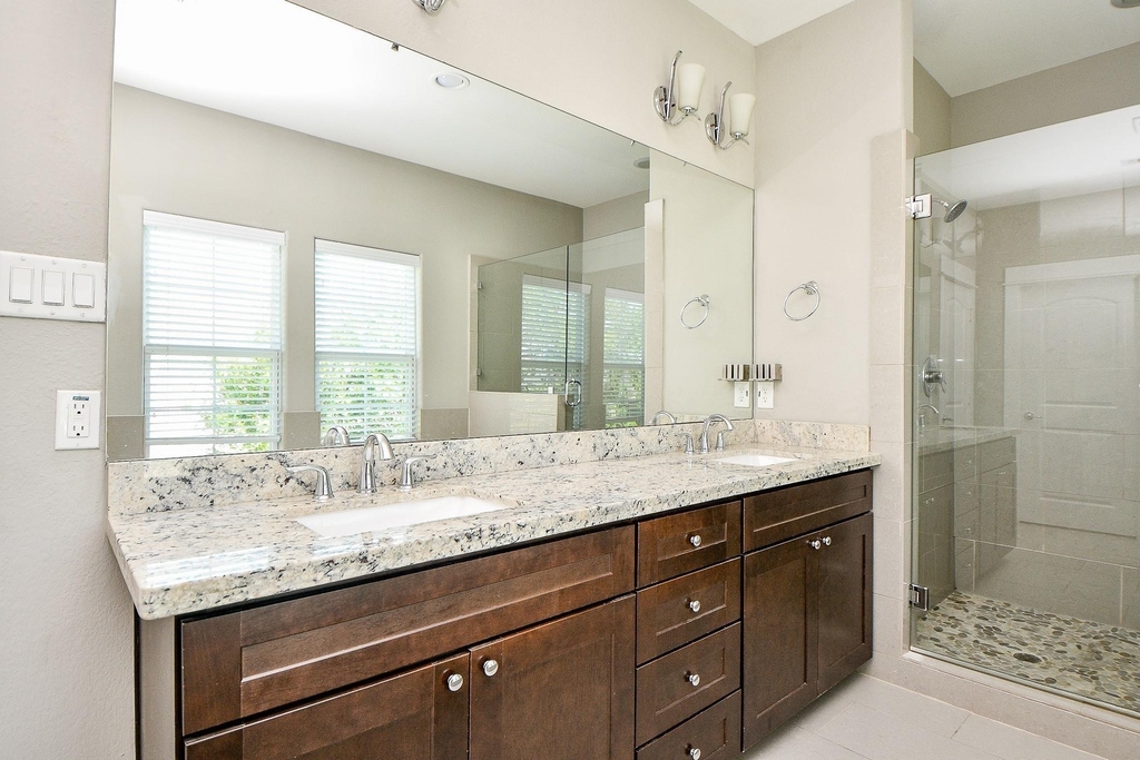 955 W 24th Street - Photo 38