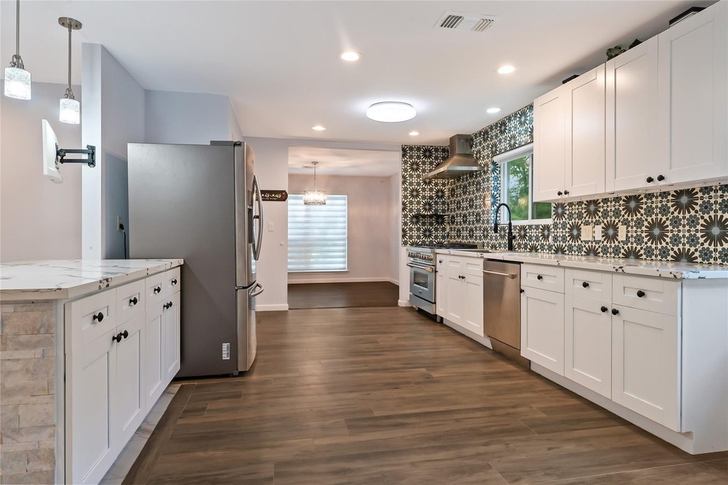 12018 Beinhorn Drive - Photo 9