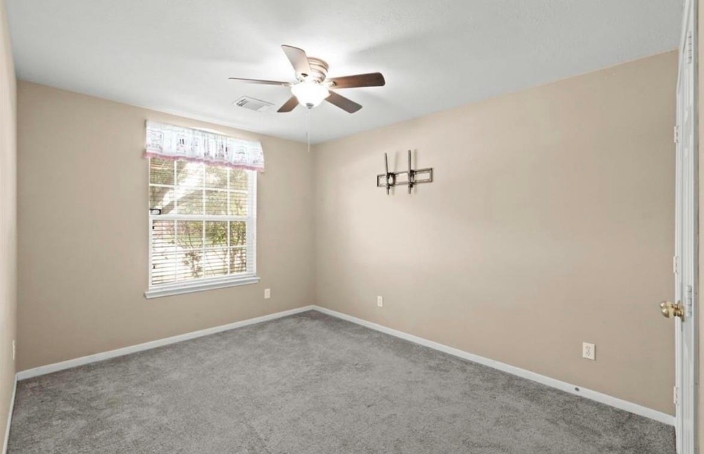 3106 Valley Court - Photo 23