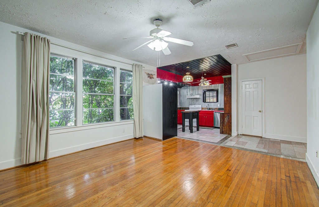 5419 Gulfton Street - Photo 16
