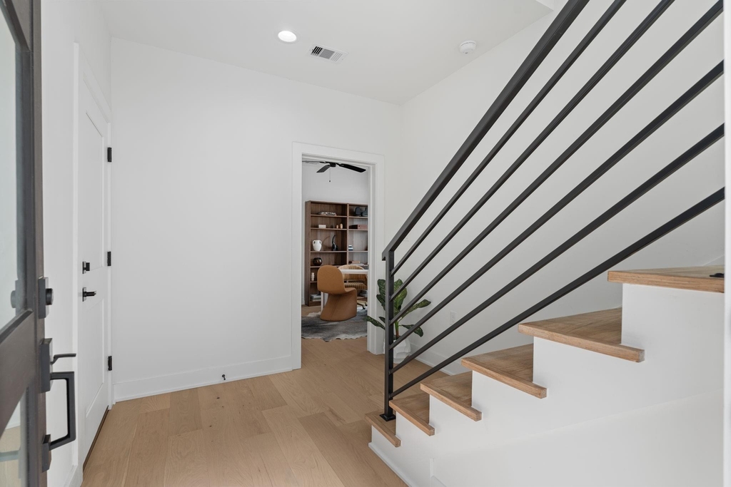 8706 Ojeman Villas Drive - Photo 6