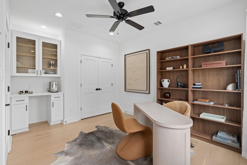 8706 Ojeman Villas Drive - Photo 10