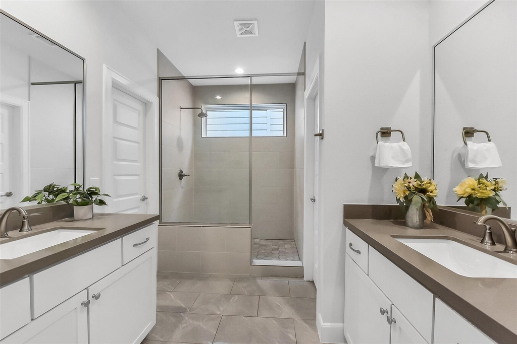 2804 Grand Fountains Drive - Photo 16