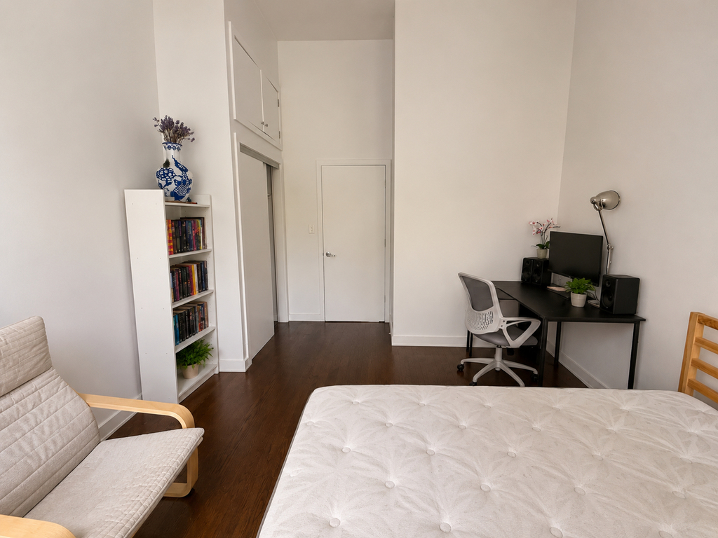 886 Franklin Avenue - Photo 3