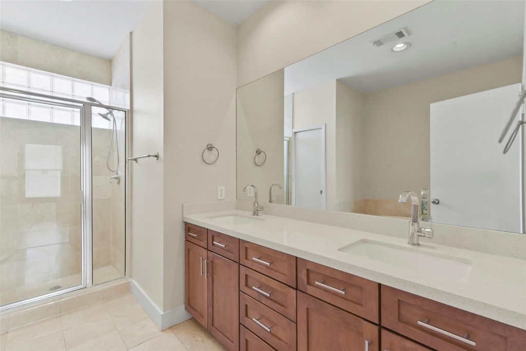 901 Roy Street - Photo 23