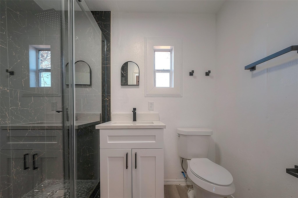 3320 Hays Street - Photo 6