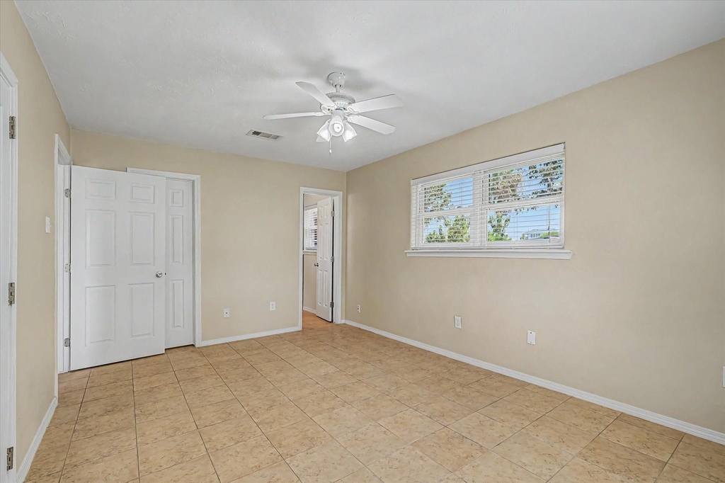 827 Pickney Avenue - Photo 19