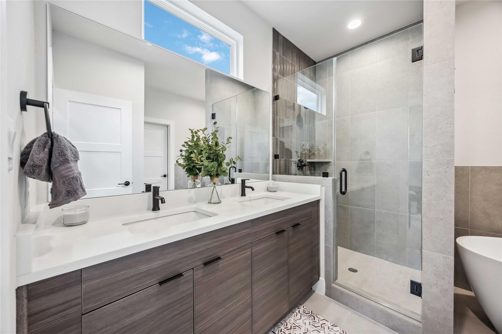 321 Charlock Street - Photo 6