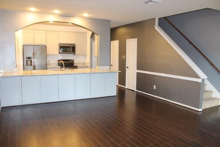 3248 Holly Hall Street - Photo 2
