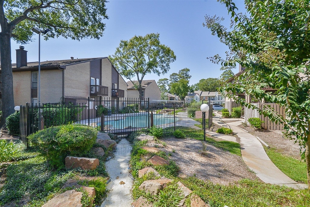 12955 Woodforest Boulevard - Photo 22