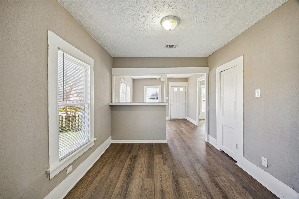 1115 Bigelow Street - Photo 2