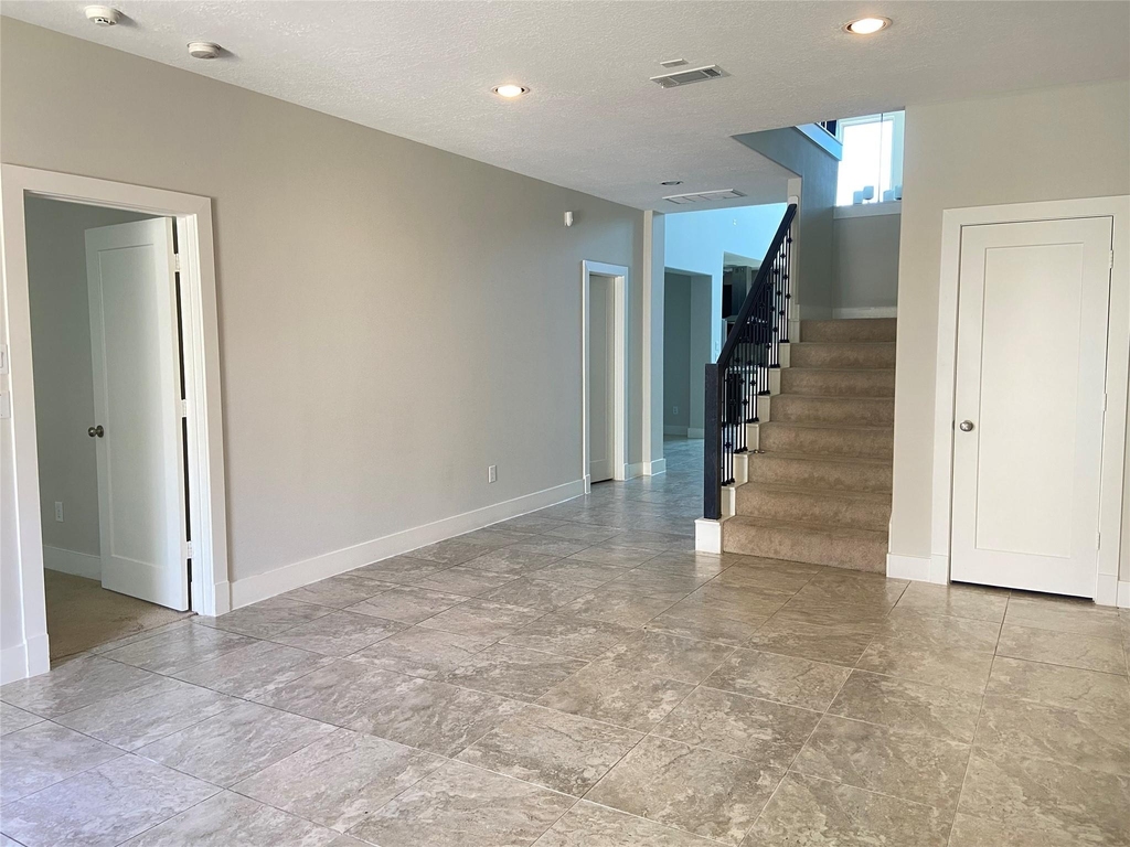 13409 Preston Cliff Court - Photo 3