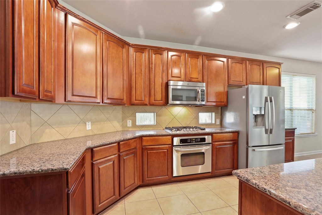 31 Ginger Springs Place - Photo 3