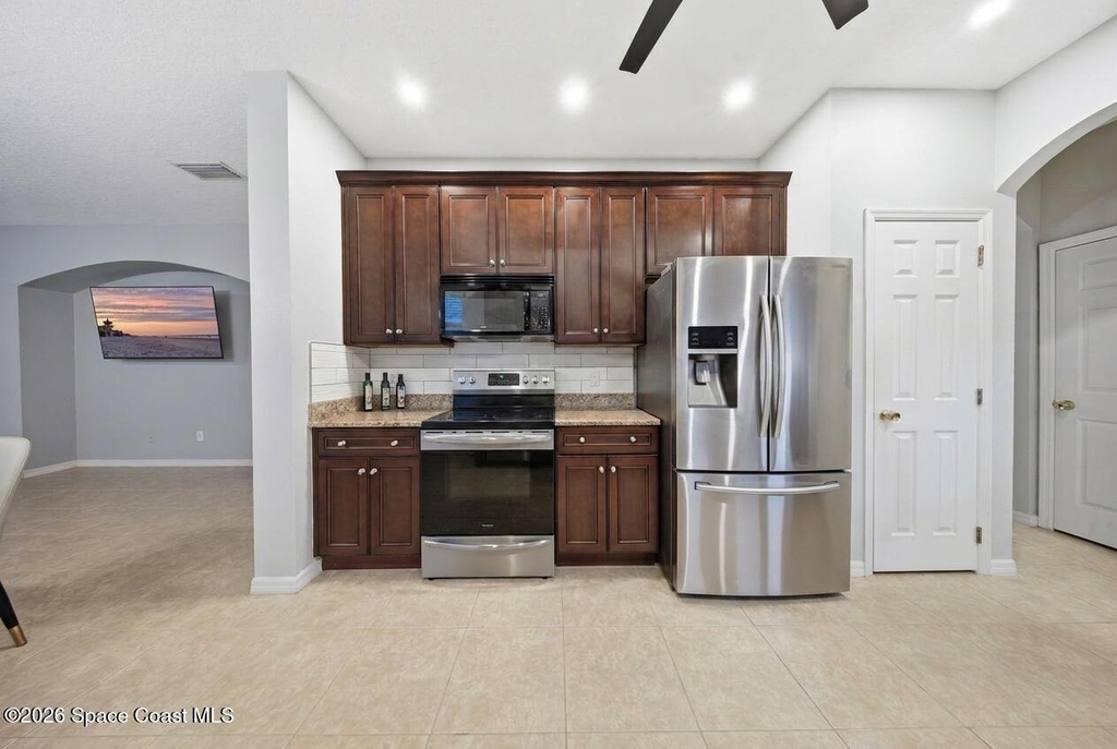 2039 Tullagee Avenue - Photo 16