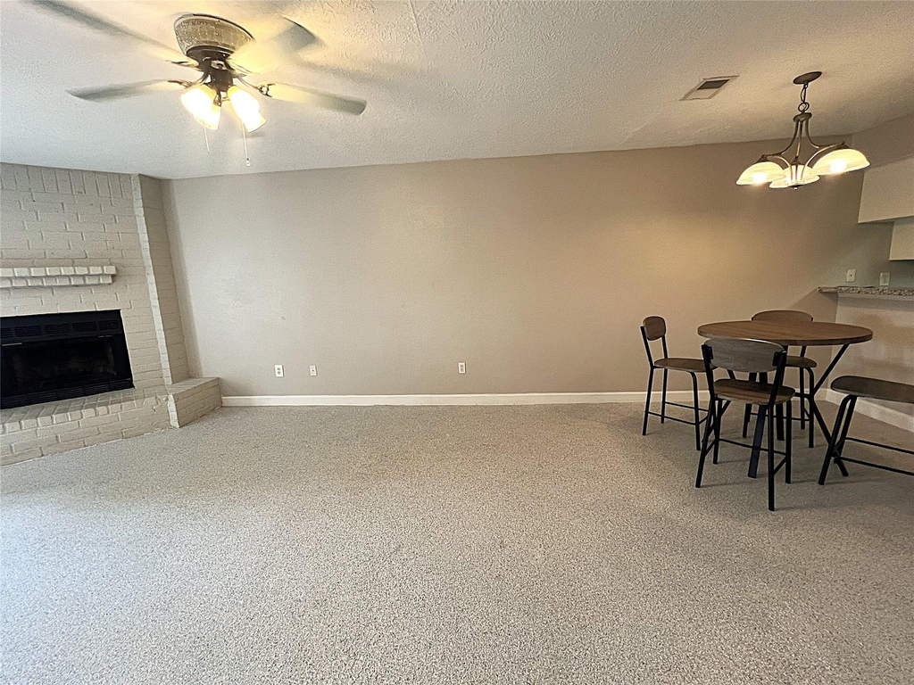 1911 Country Village Boulevard - Photo 4
